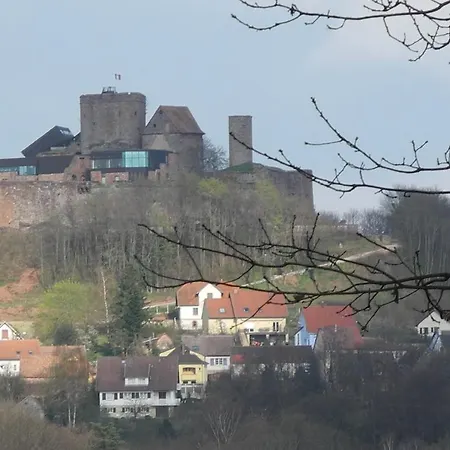 Au Pied Du Chateau Lichtenberg